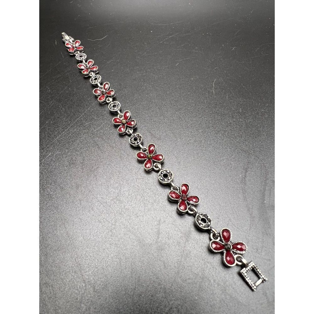 Red Rhinestone Flower Bracelet